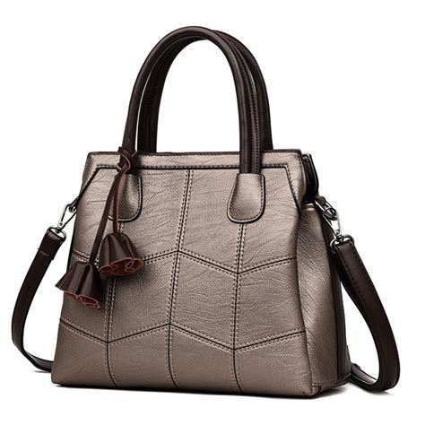 WOMEN'S LUXURY BLACK BAGS AND HANDBAGS 